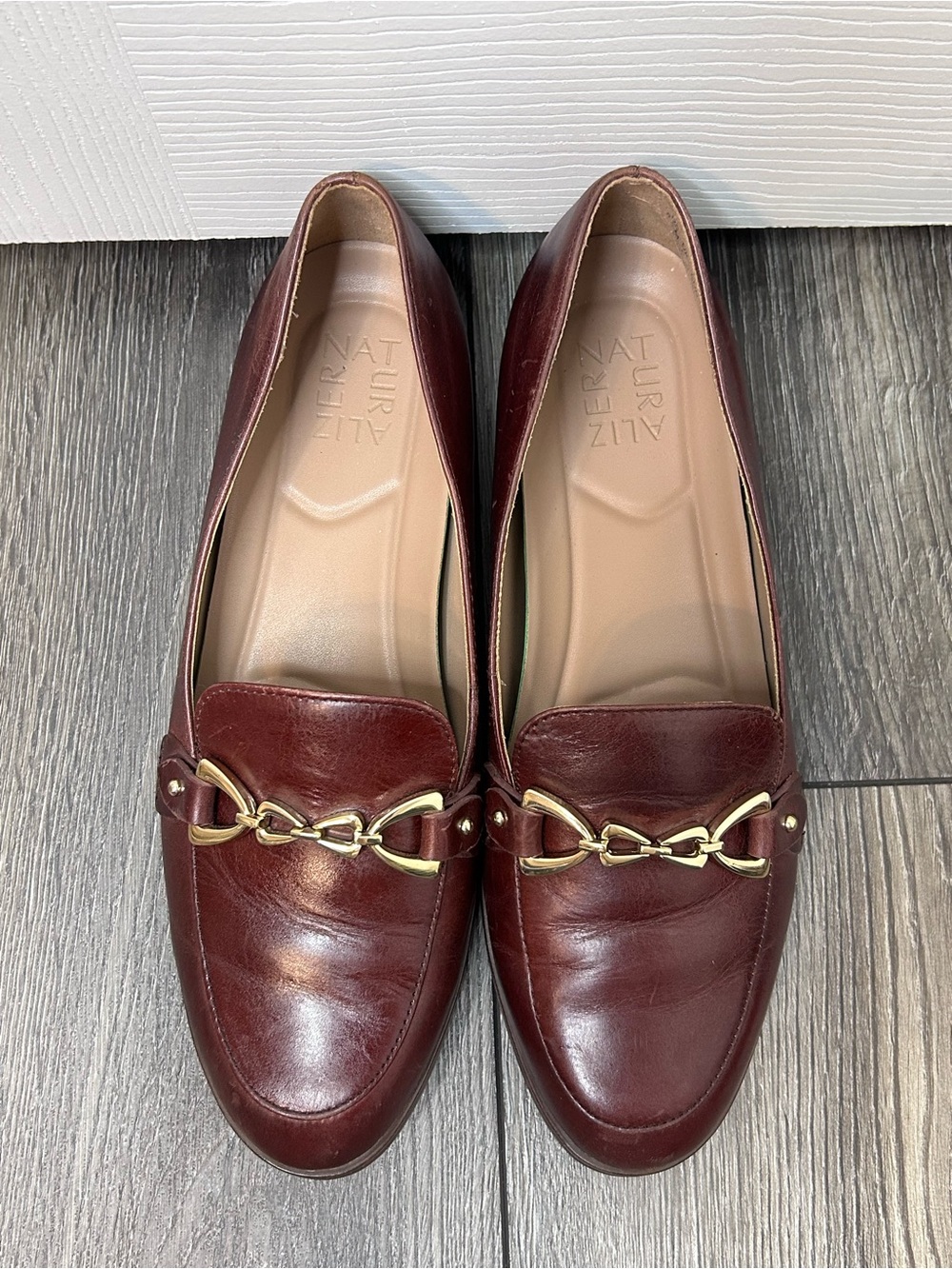 Naturalizer Burgundy Leather Loafers Gold Bit Detail Comfort Flats Size 8.5 - Picture 4 of 13